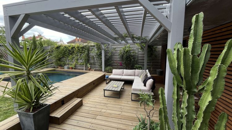 Les solutions pour ventiler l&rsquo;espace sous votre pergola en bois