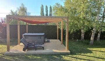 Espace spa sous votre pergola en bois : conseils et inspirations
